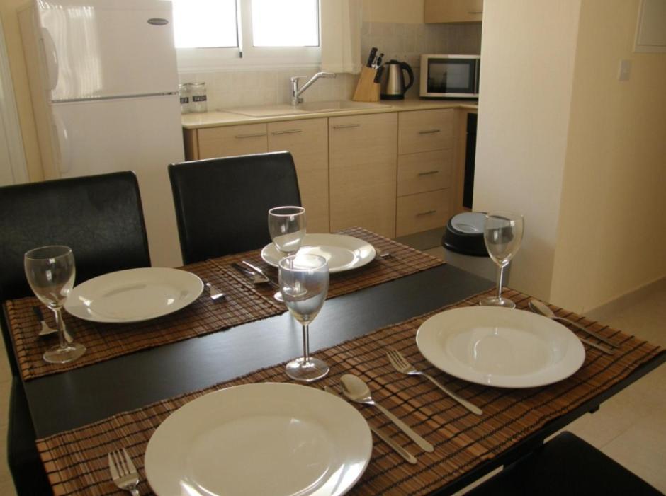 Kronos Holiday Apartments Paralimni Værelse billede
